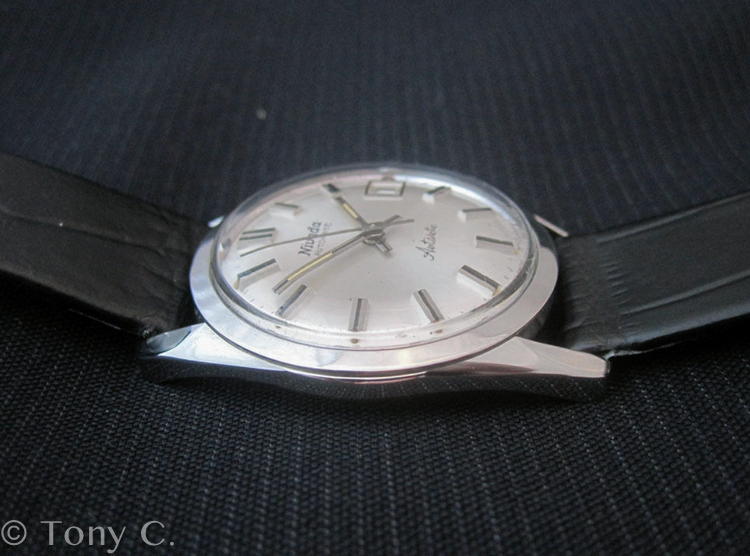 TninoFull-Drive2 Vintage Cream ！ 1993) Seiko 7T32-6F00 Chronograph - creme dial with Roman numerals